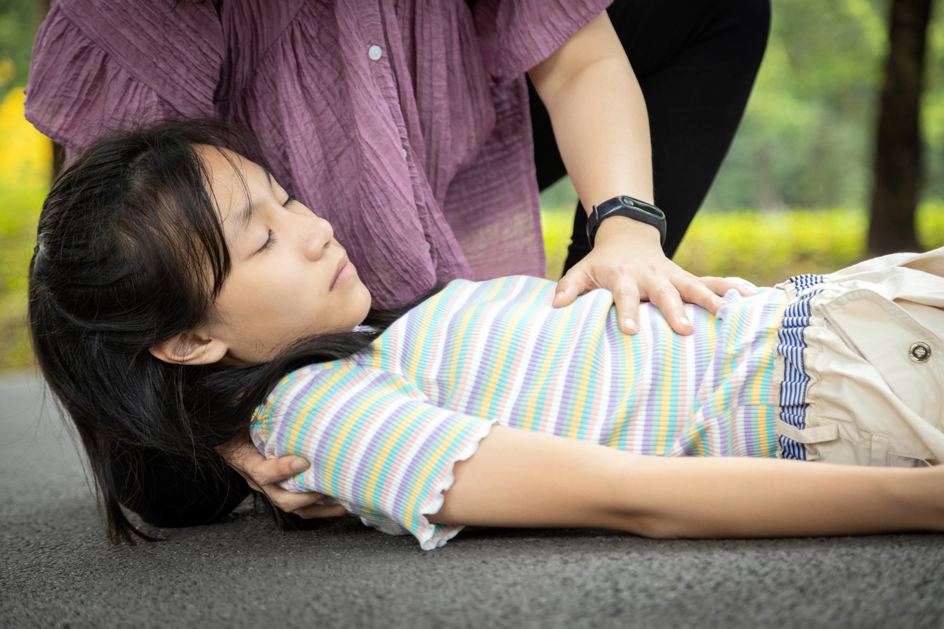 Sick Daughter Is Fainted and Fallen on Floor While Playing and E